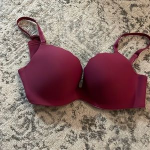 Barely worn b*tempted push up bra by wacoal